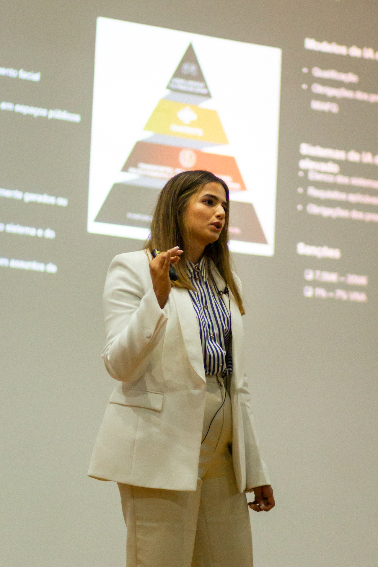 Ana Pimenta em palco